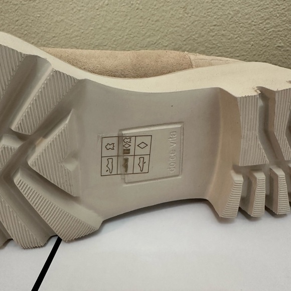 Dolce Vita Huey H2O Wide Booties Dune Suede Size 8 NIB - Picture 5 of 6